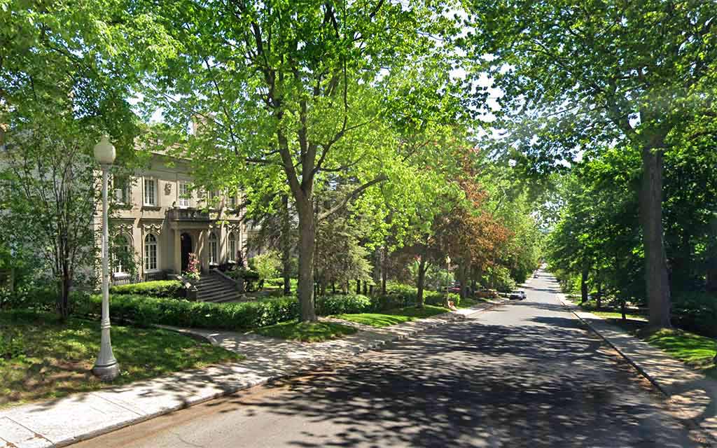 Roslyn Avenue